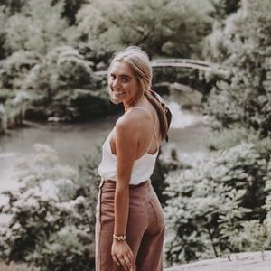 Meet your Posher, Hannah